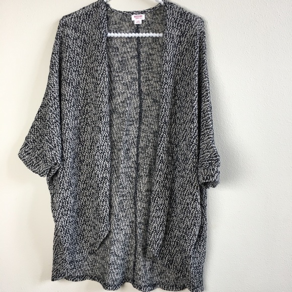 Mossimo Supply Co. Sweaters - EUC   Mossimo Black & Cream Kimono/Cardigan